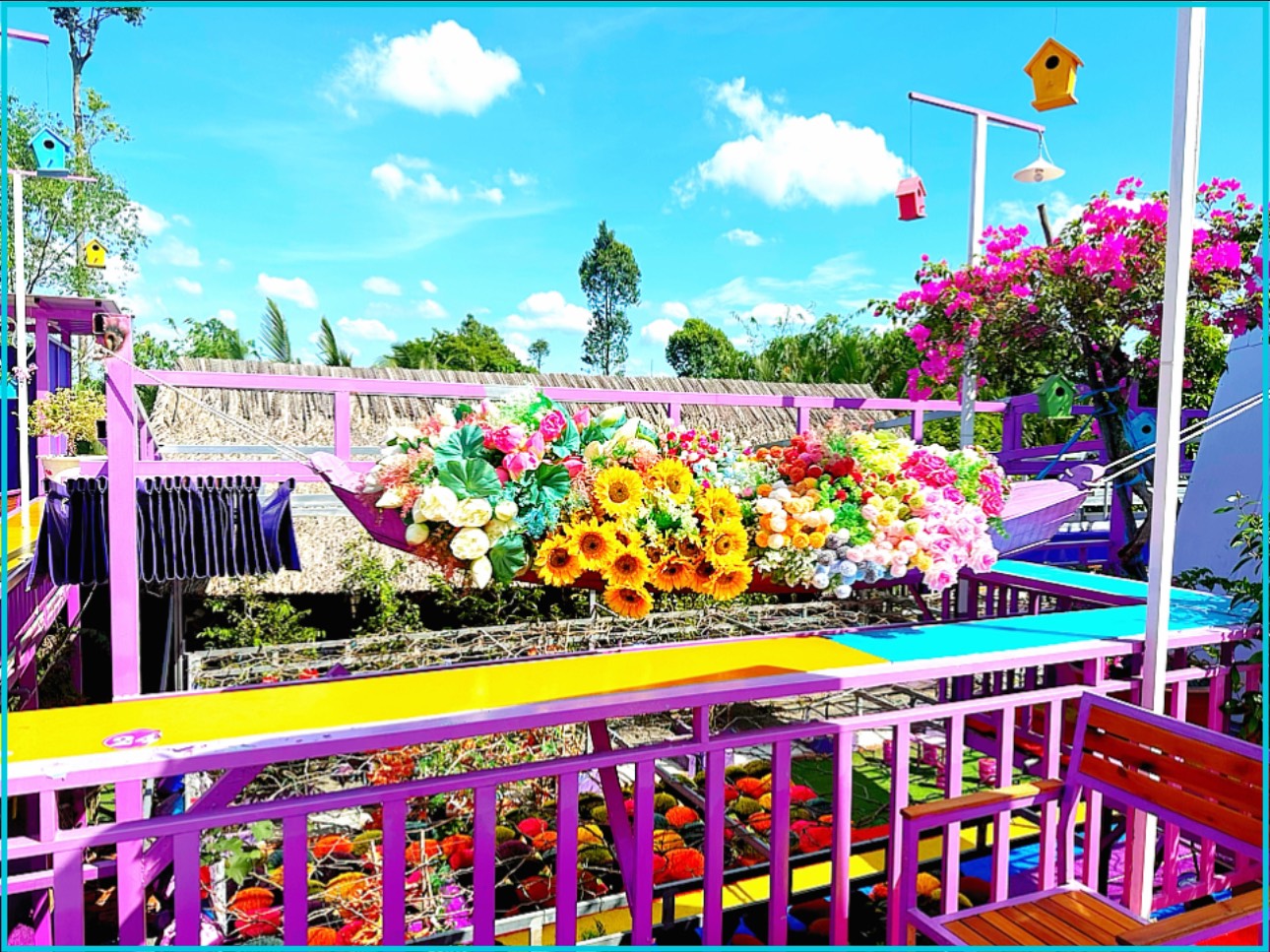 Hình ảnh khu vườn màu tím
